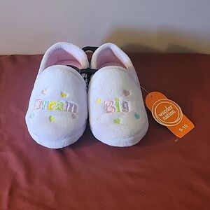 Wonder Nation Dream Big Slippers, Size: 9-10, NWT
